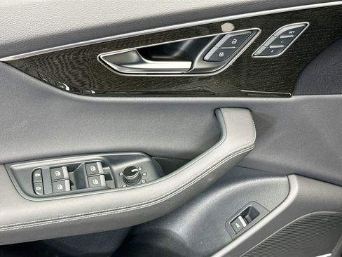 Certified 2025 Audi Q8 Premium Plus w/ Premium Plus Package image 22