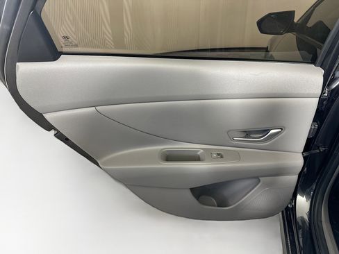 Used 2022 Hyundai Elantra SEL w/ Convenience Package image 25