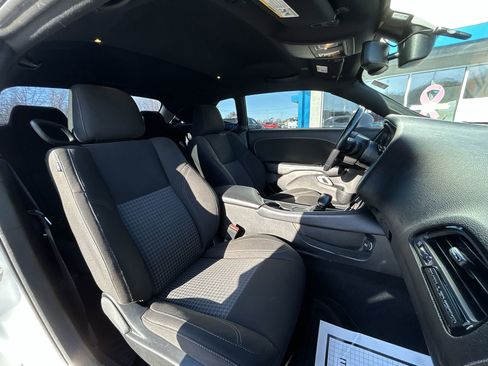 Used 2021 Dodge Challenger SXT image 14