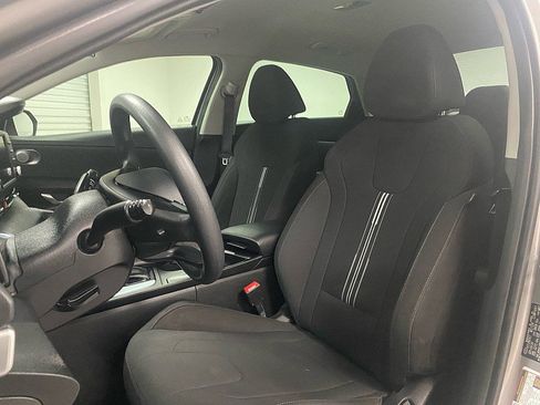 Used 2021 Hyundai Elantra SEL image 10