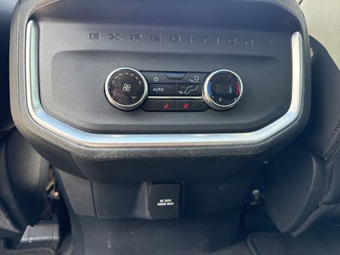 Used 2025 Ford Expedition Max Platinum AWD/4WD image 12