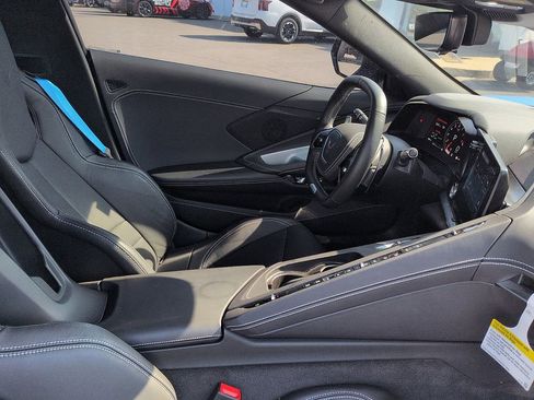 Used 2025 Chevrolet Corvette Z06 RWD image 8