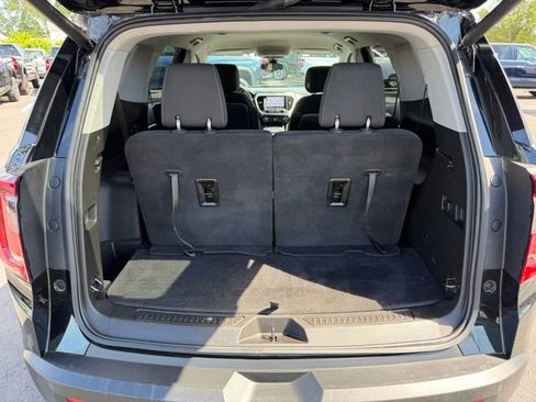 Used 2023 GMC Acadia SLE w/ Driver Convenience Package AWD/4WD image 7