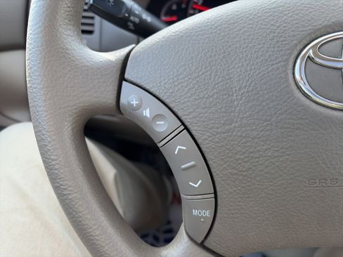 Used 2005 Toyota Camry image 24