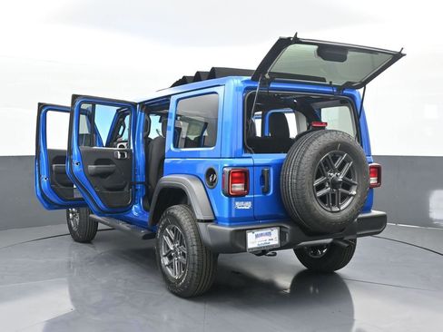 Used 2025 Jeep Wrangler Unlimited Sport AWD/4WD image 69