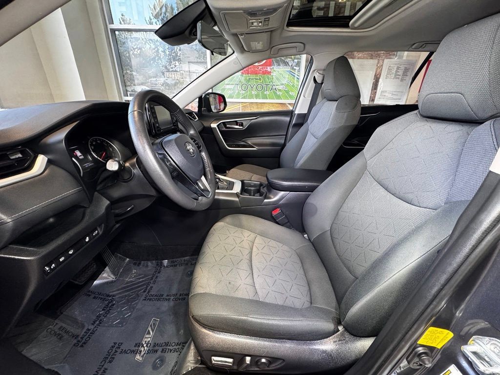 Certified 2021 Toyota RAV4 XLE w/ Convenience Package AWD/4WD image 24
