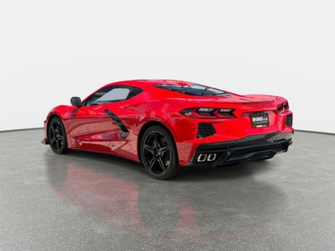 Used 2025 Chevrolet Corvette Stingray Preferred Cpe w/ Battery Protection Package RWD image 5