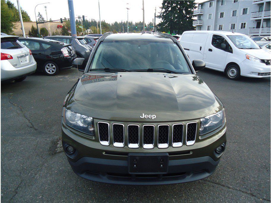 Used 2015 Jeep Compass Sport w/ Power Value Group AWD/4WD image 2
