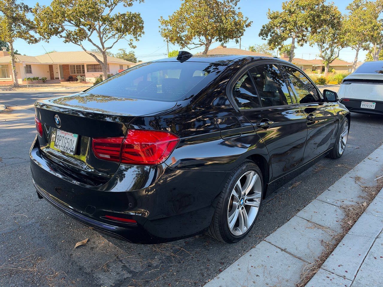 Used 2016 BMW 328i Sedan RWD image 5
