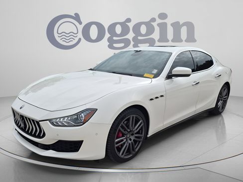 Used 2018 Maserati Ghibli RWD image 1
