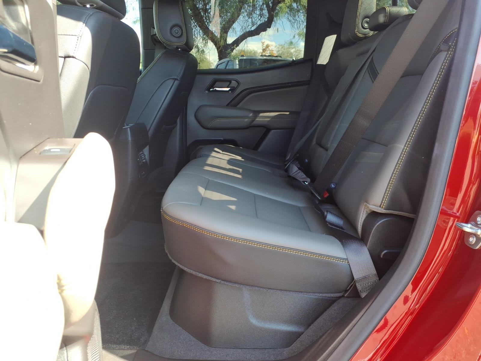 Used 2024 Chevrolet Colorado ZR2 w/ ZR2 Convenience Package III AWD/4WD image 16
