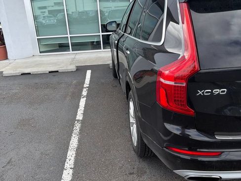 Used 2016 Volvo XC90 T6 Momentum w/ Momentum Plus Package AWD/4WD image 6