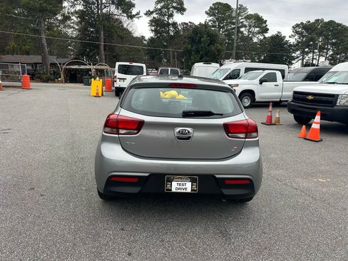Used 2021 Kia Rio S image 6