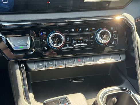 New 2026 GMC Sierra 1500 AT4 w/ AT4 Premium Package AWD/4WD image 31