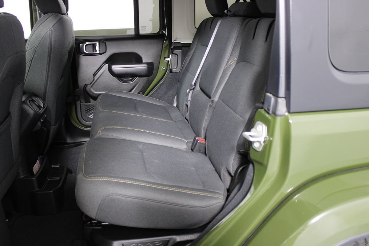 Used 2024 Jeep Wrangler Unlimited AWD/4WD image 19