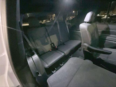 Certified 2025 Chevrolet Traverse LT image 16