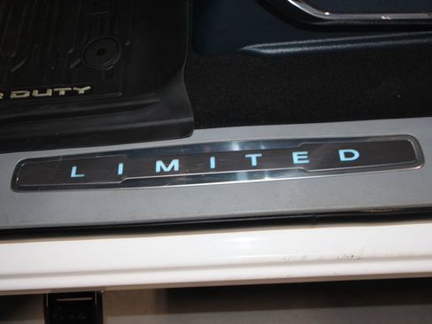 Used 2024 Ford F250 Limited w/ FX4 Off-Road Package AWD/4WD image 7