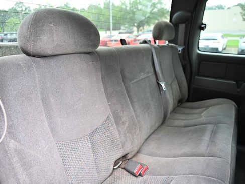 Used 2006 Chevrolet Silverado 2500 LT w/ Skid Plate Package AWD/4WD image 33