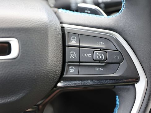 Used 2023 Jeep Grand Cherokee Trailhawk w/ Luxury Tech Group III AWD/4WD image 46