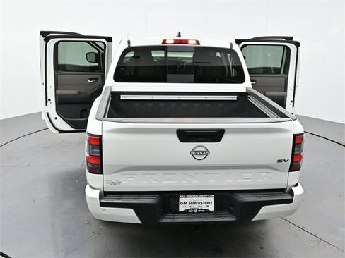 Used 2024 Nissan Frontier SV w/ SV Convenience Package image 39