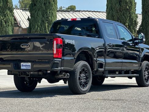 New 2026 Ford F250 Lariat w/ Black Appearance Package AWD/4WD image 4
