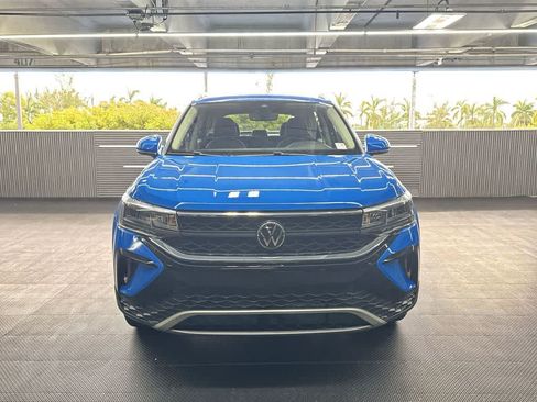 Certified 2024 Volkswagen Taos SE AWD/4WD image 3