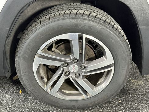 Used 2018 GMC Terrain SLT w/ Preferred Package image 14