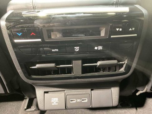 Certified 2023 Acura MDX w/Technology Package image 25