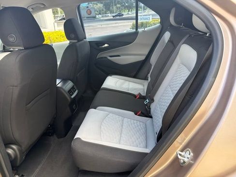 Used 2018 Chevrolet Equinox LS FWD image 14