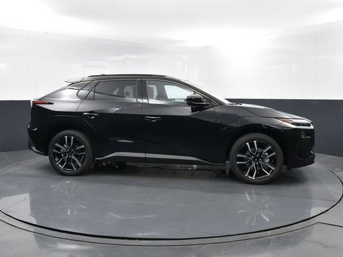 New 2026 Subaru Solterra Limited XT image 39