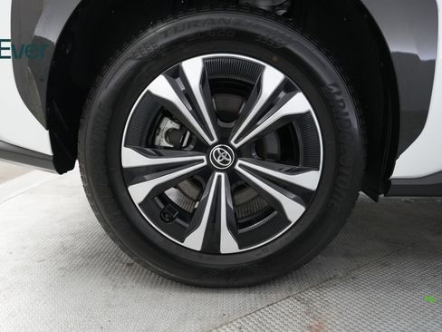 Used 2025 Toyota bZ4X AWD w/ Weather Package image 22