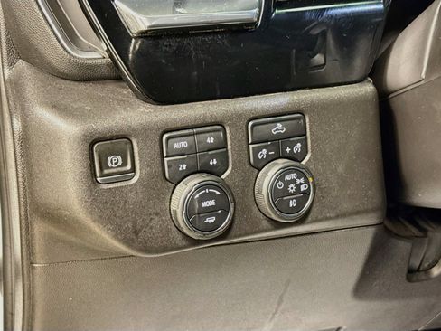 Used 2023 Chevrolet Silverado 1500 RST w/ Convenience Package II AWD/4WD image 10