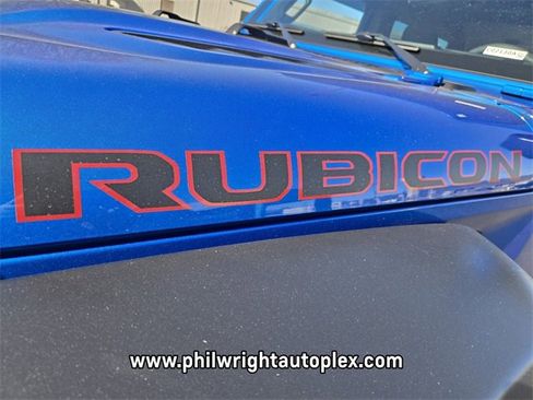 Used 2024 Jeep Wrangler Rubicon w/ Technology Group image 12