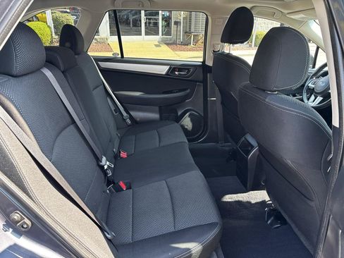 Used 2017 Subaru Outback 2.5i Premium AWD/4WD image 21
