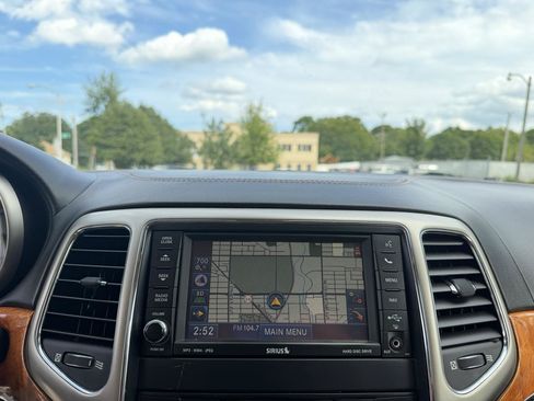 Used 2011 Jeep Grand Cherokee Overland AWD/4WD image 14
