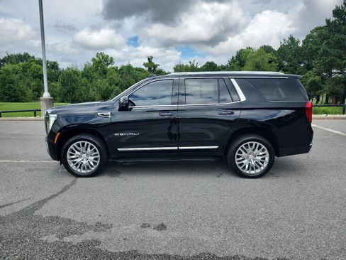 Used 2026 GMC Yukon Denali w/ Advanced Technology Package AWD/4WD image 2