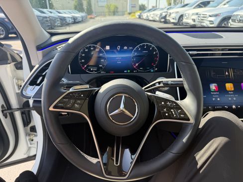 Certified 2024 Mercedes-Benz E 350 4MATIC Sedan image 18