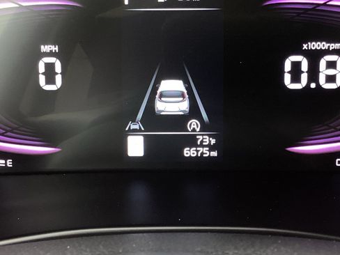 Used 2025 Kia Soul LX w/ LX Technology Package FWD image 3