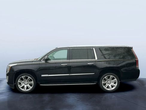 Used 2015 Cadillac Escalade ESV Luxury image 2