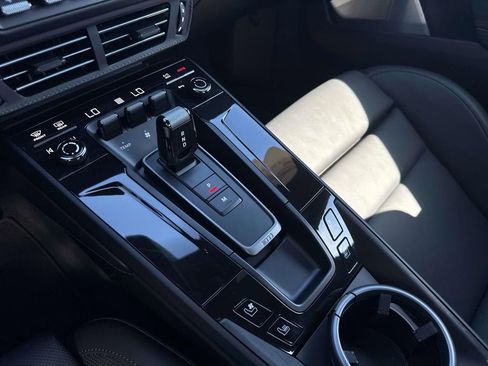 Certified 2025 Porsche 911 Carrera GTS image 25