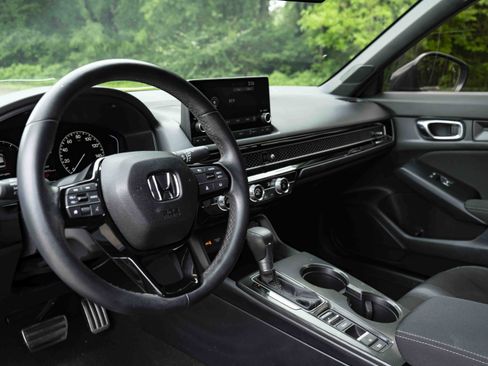 Certified 2025 Honda Civic Sport image 16