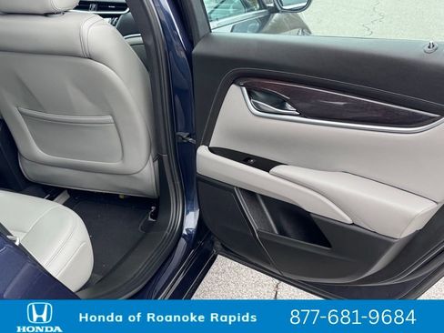 Used 2017 Cadillac XTS Luxury w/ Driver Awareness Package image 27