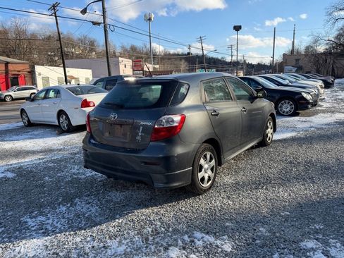 Used 2010 Toyota Matrix image 8