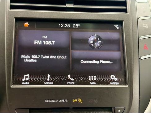 Used 2019 Lincoln MKC Premiere image 17