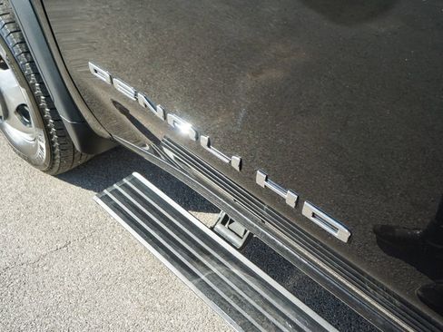 Used 2023 GMC Sierra 3500 Denali w/ Denali Ultimate Package image 11