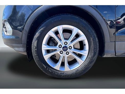 Used 2017 Ford Escape SE w/ Equipment Group 201A FWD image 33