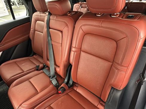Used 2025 Lincoln Aviator Reserve w/ Equipment Group 201A AWD/4WD image 23