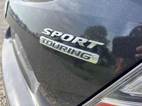 Used 2017 Honda Civic Sport Touring image 4