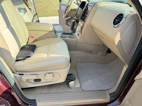 Used 2007 Ford Explorer Eddie Bauer image 33