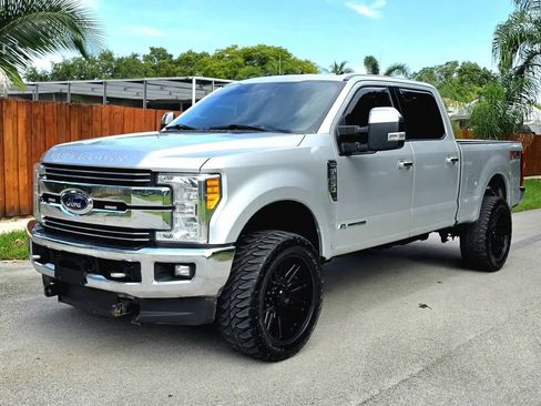 Used 2017 Ford F250 Lariat w/ Chrome Package AWD/4WD image 1